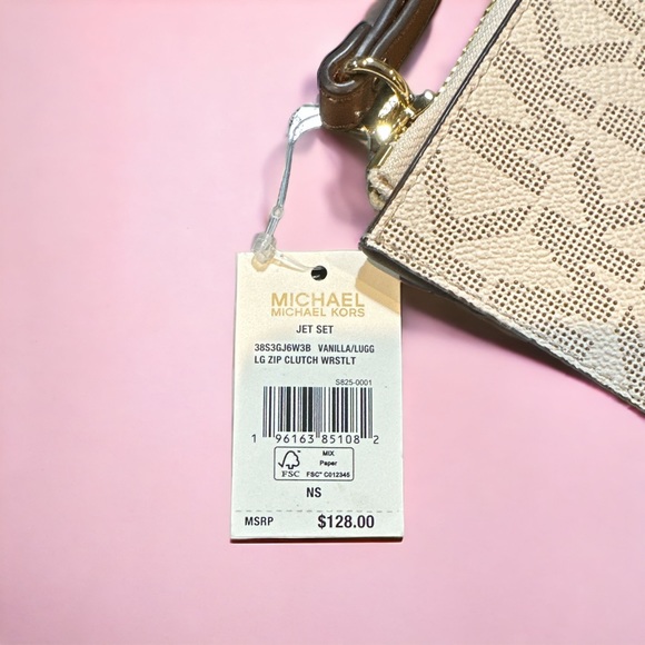 NWT Michael Kors Jet Set Large Zip Clutch Wristlet - Picture 3 of 5